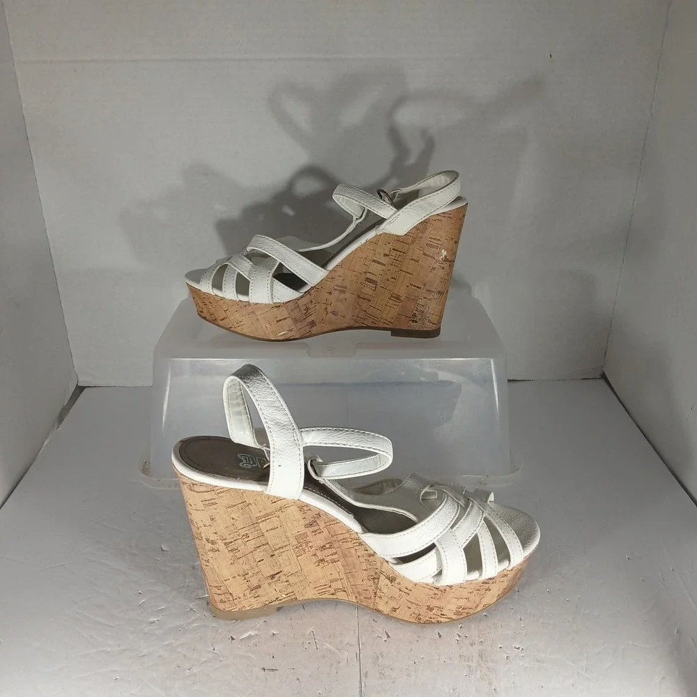 Brash Wedge Sandals 8 White Cork Platform Strappy Boho Summer Heels Minimalist